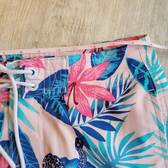 Hollister Hawaiian Swim Trunks, 28 - Picture 7 of 12